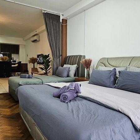 Deluxe Seaview Suite Twin Bed By The Only Bnb Tanjung Tokong 外观 照片