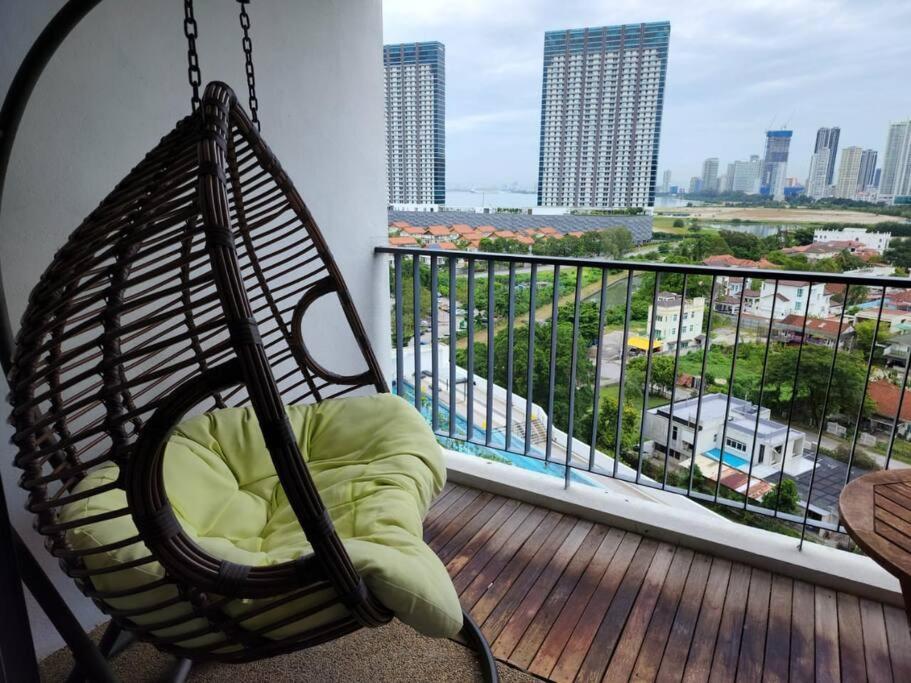 Deluxe Seaview Suite Twin Bed By The Only Bnb Tanjung Tokong 外观 照片