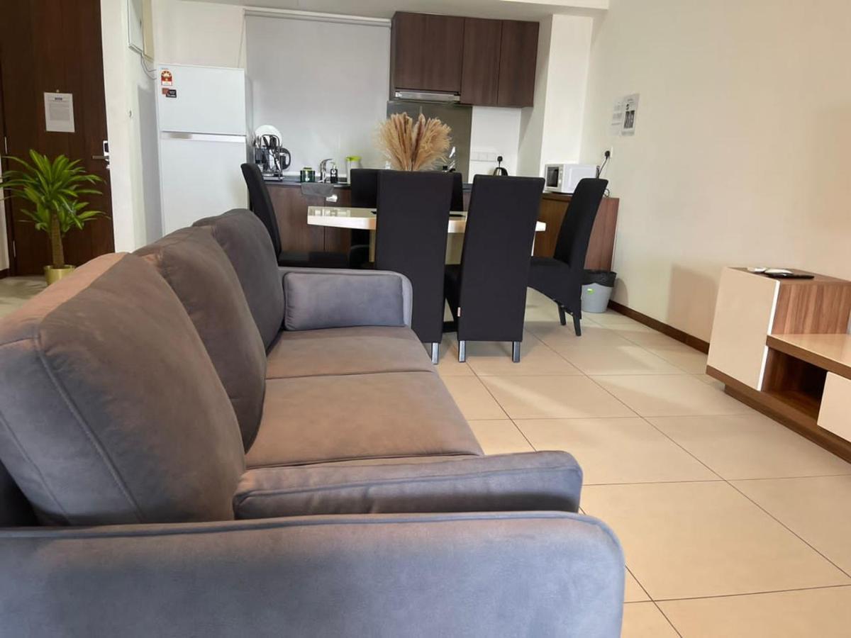 Deluxe Seaview Suite Twin Bed By The Only Bnb Tanjung Tokong 外观 照片